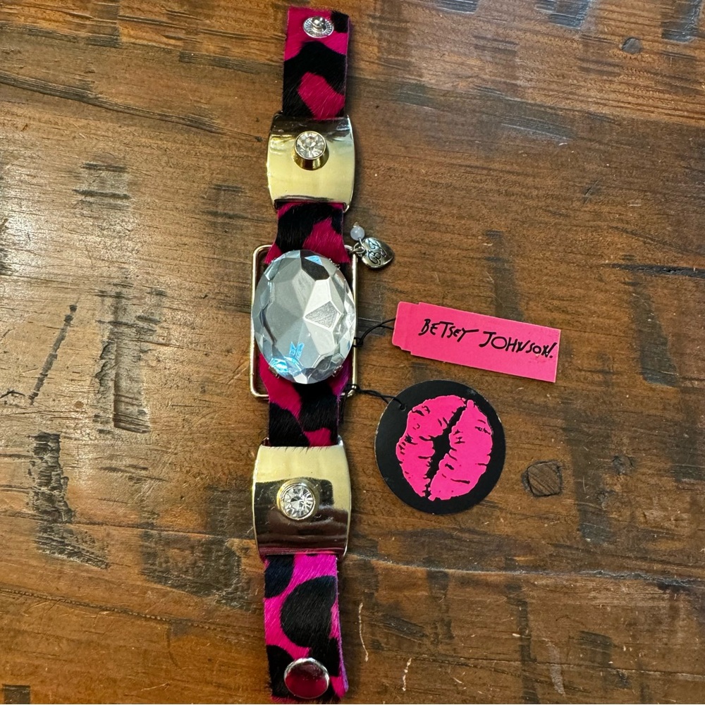NWT Betsey Johnson Bracelet